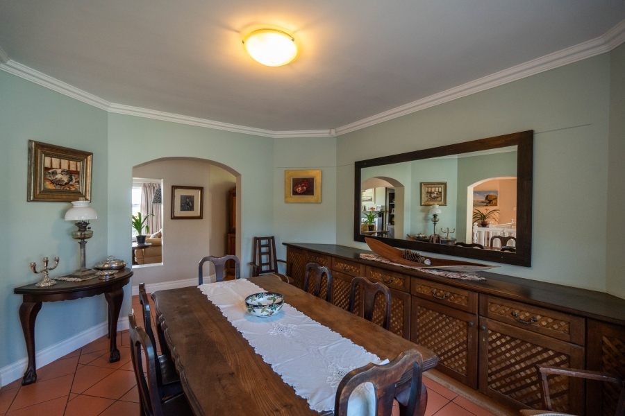 5 Bedroom Property for Sale in Seafield Eastern Cape